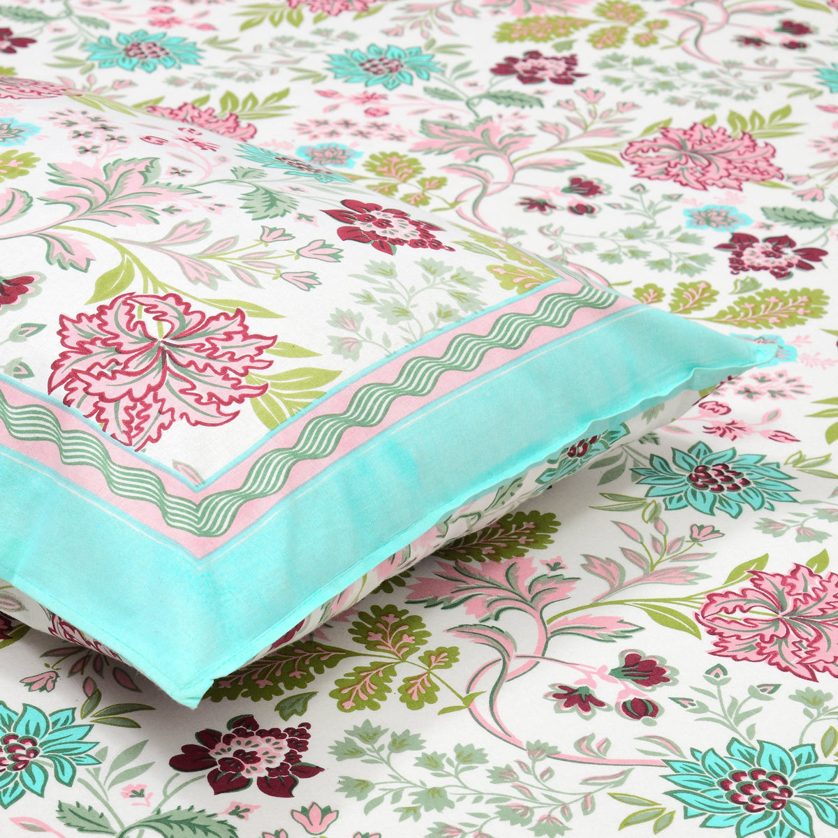 Cotton Print Bedsheet with 2 pillow covers - Gardenia