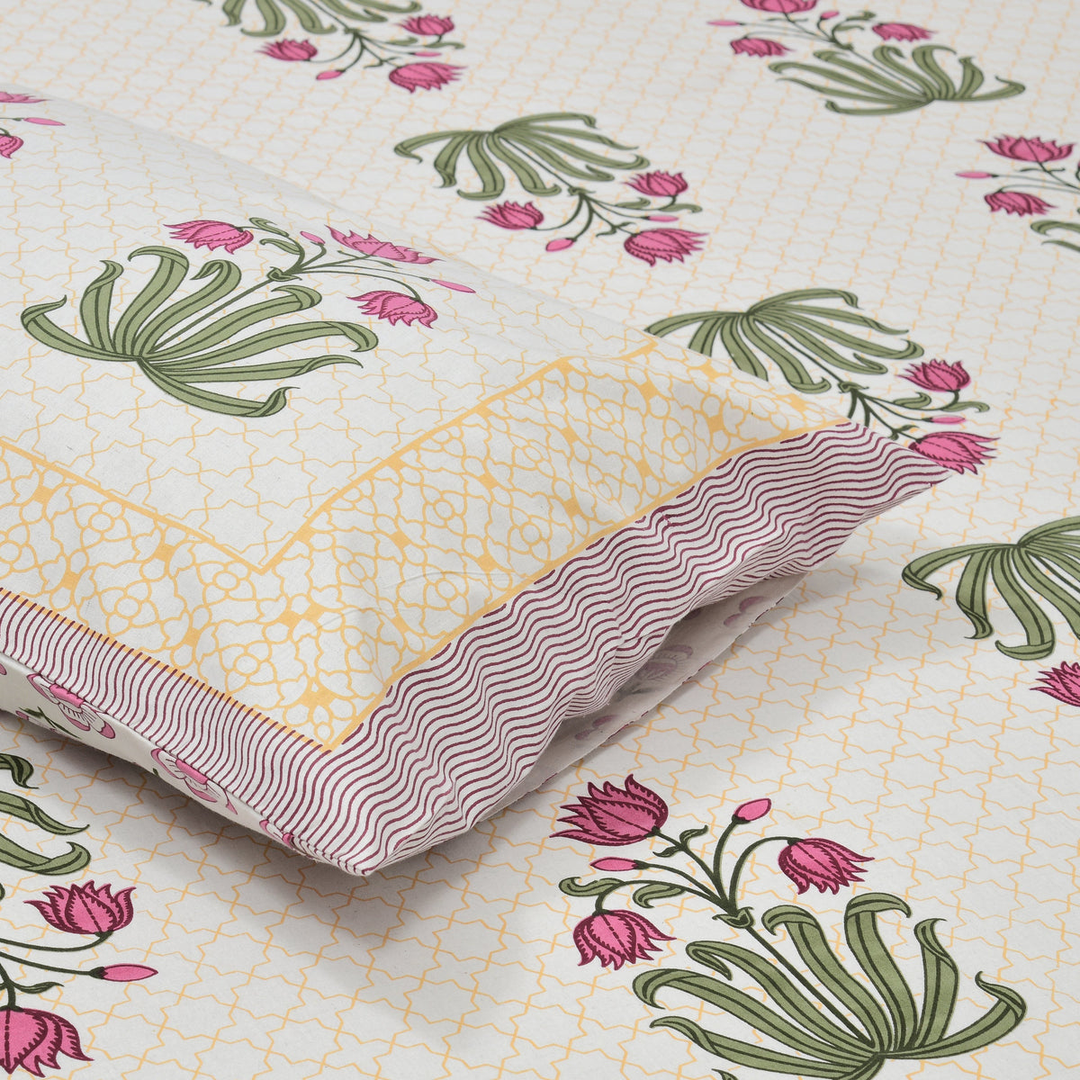 Cotton Super king Handblock Print Bedsheet with 2 pillow covers - Heritage