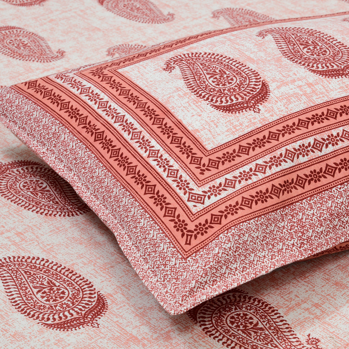 Cotton Print Bedsheet with 2 pillow covers - Rustic Paisley