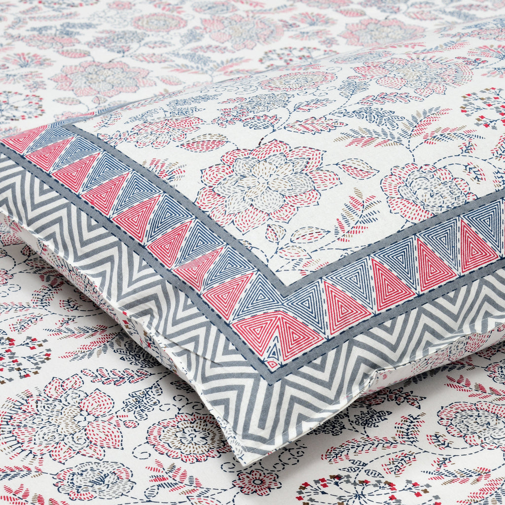 Cotton Print Bedsheet with 2 pillow covers - Starlight